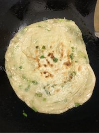 葱油饼做法图解6)