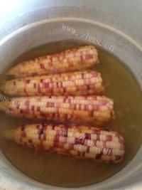 煮玉米做法图解2)