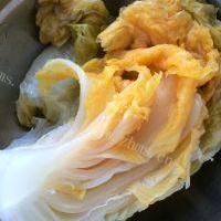 东北酸菜炖白肉的做法图解一