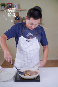 家庭版酱烧小黄鱼做法图解8)