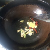 喷香的黄焖鸡腿做法图解6)