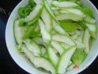 自己做的角瓜炒鸡蛋做法图解1)