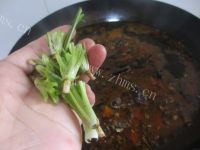 麻辣卤鸭翅做法图解7)