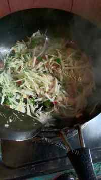 好吃的肉丝炒面做法图解7)