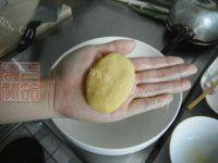 美味铁锅炖鱼贴饼子做法图解10)
