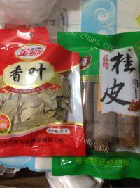 家常菜大骨头炖酸菜做法图解4)