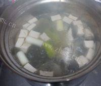 滋补的鲫鱼豆腐汤做法图解10)