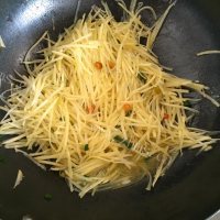 家常菜香辣土豆丝做法图解4)