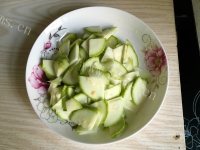 DIY西葫芦炒鸡蛋做法图解1)