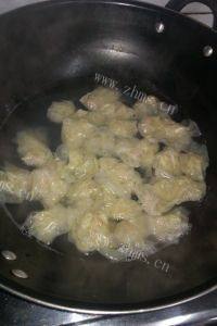 简单的猪肉馄饨做法图解5)