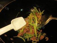 家常菜芹菜炒肉片