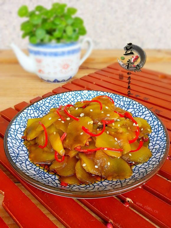 色香味俱全的凉拌莴笋