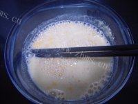 美味早餐玉米面红薯粥做法图解3)