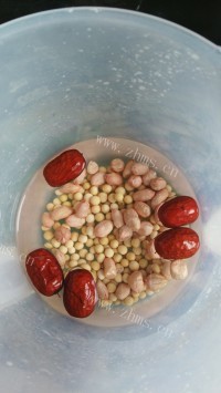 美味的红枣花生豆浆做法图解1)
