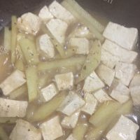 诱人的土豆炖豆腐的做法图解七