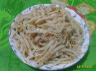 豆芽肉丝炒饼做法图解1)