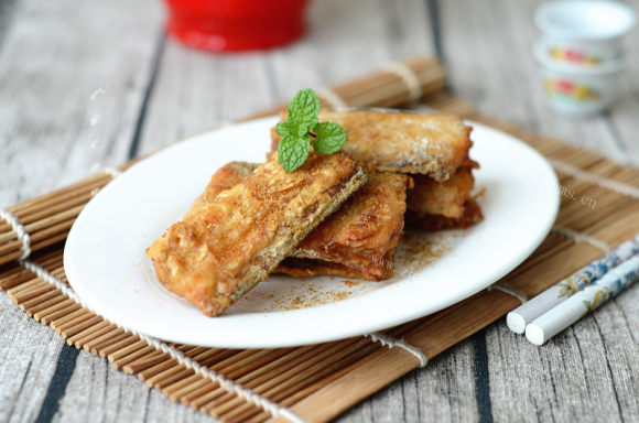 酥脆的干炸带鱼