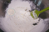 自制广式月饼做法图解6)