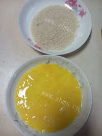 美味佳肴般的炸鸡排做法图解3)
