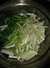 开胃的麻辣酸菜鱼做法图解4)