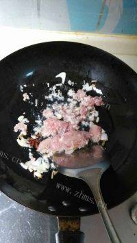 自制香菇炖豆腐做法图解5)