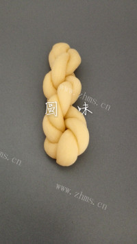 自制酥脆小麻花做法图解6)