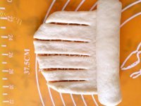 毛毛虫面包做法图解12)
