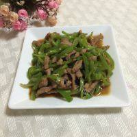 家常菜尖椒肉丝