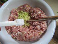 美味的鲜肉馄饨做法图解6)