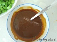土豆炖排骨做法图解5)