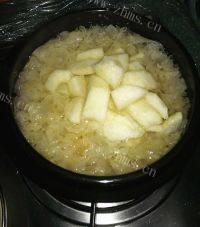 自己做的冰糖银耳炖雪梨做法图解7)