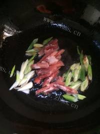 家常菜肉丝炒豆芽做法图解4)