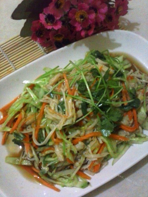 质嫩爽口的凉拌金针菇