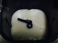 色味俱佳的乳酪面包做法图解3)