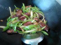 家常菜青椒炒腊肠