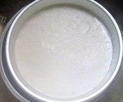 自制酸辣爽口凉皮做法图解8)