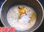 自制香甜提子布丁做法图解3)
