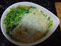美味的鸡汤米线做法图解9)