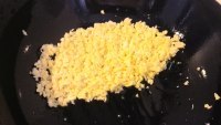 美味的韭菜鸡蛋饺子做法图解2)