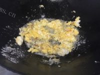 家常鸡蛋炒黑米粉做法图解6)