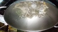 美味棒棒蟹炒年糕做法图解4)