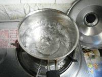 简单的凉拌芹菜叶做法图解2)