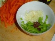 清爽可口的凉拌卷心菜做法图解1)