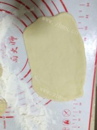 自制毛毛虫面包做法图解5)