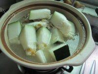 冬瓜薏米猪骨汤的做法图解六