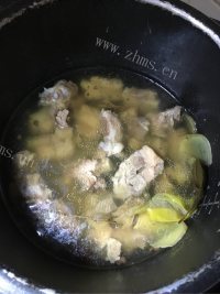 色泽鲜亮的酸甜排骨做法图解1)