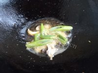 好吃的焖子炒腐竹做法图解5)