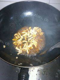 家常菜芹菜炒豆干做法图解5)