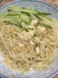 美味的炸酱面做法图解7)