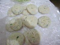 美味的鸡蛋韭菜饼做法图解10)